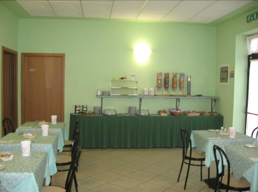 Albergo Elena Pianoro Extérieur photo