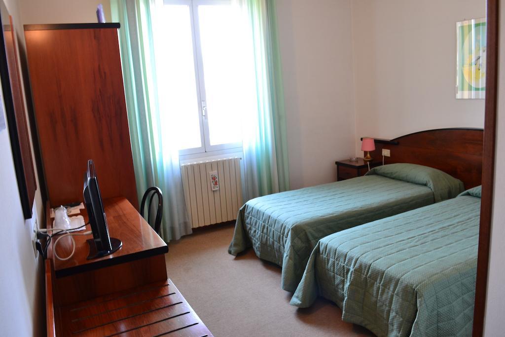 Albergo Elena Pianoro Extérieur photo