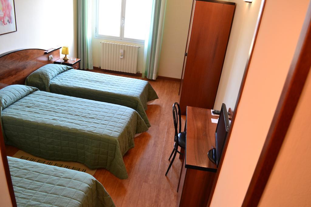 Albergo Elena Pianoro Chambre photo